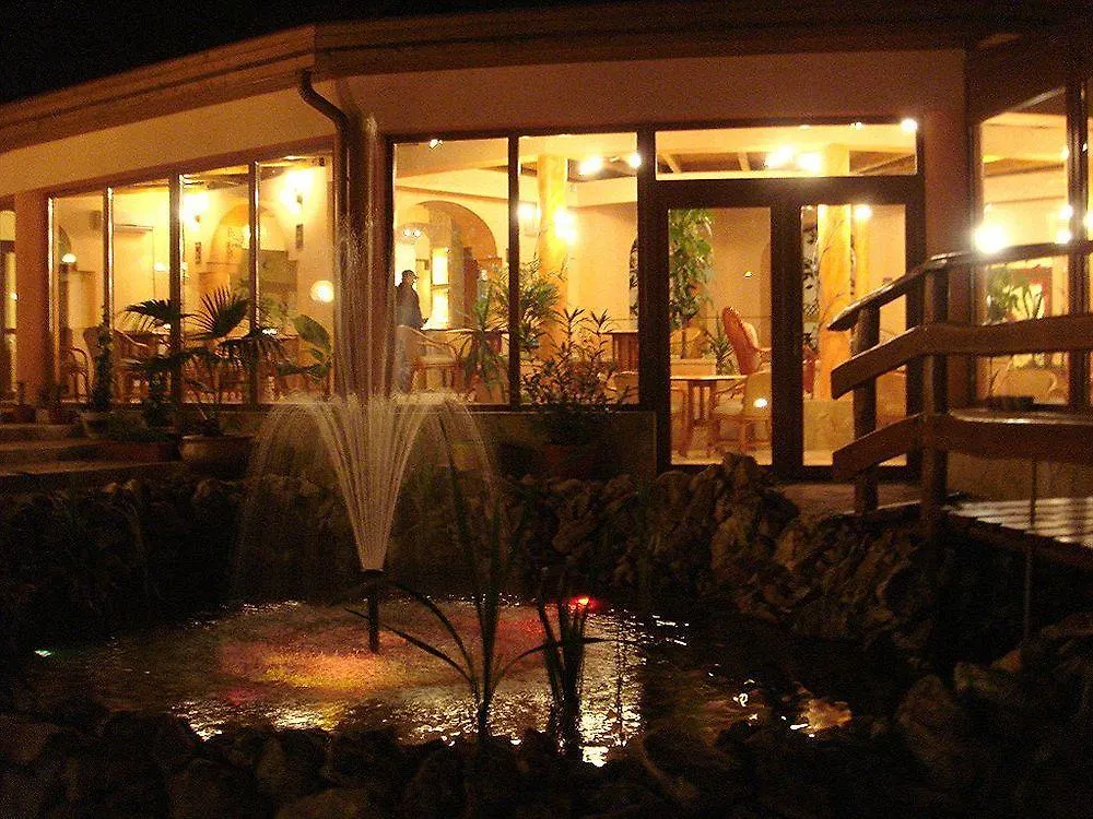 Platan Garden Rooms & Restaurant Hajdúszoboszló Hotel