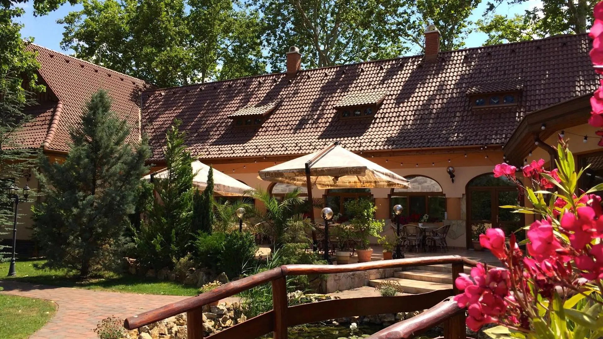 Platan Garden Rooms & Restaurant Hajdúszoboszló 3*,  Hungría