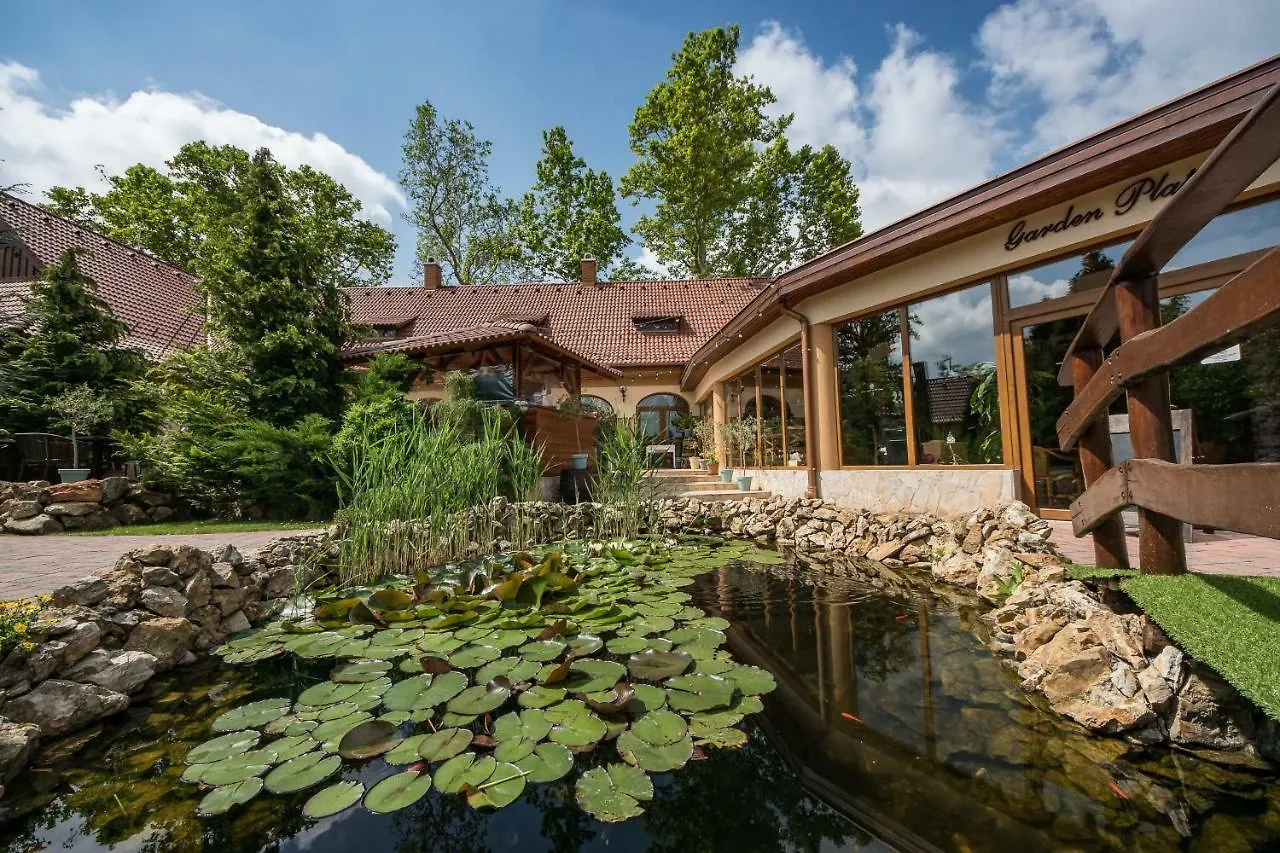 Platan Garden Rooms & Restaurant Hajdúszoboszló Hotel